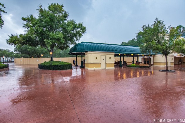 EpcotGondolaStation-06282017-2