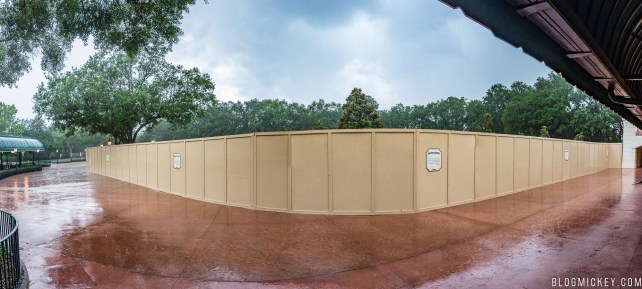 EpcotGondolaStation-06282017-3