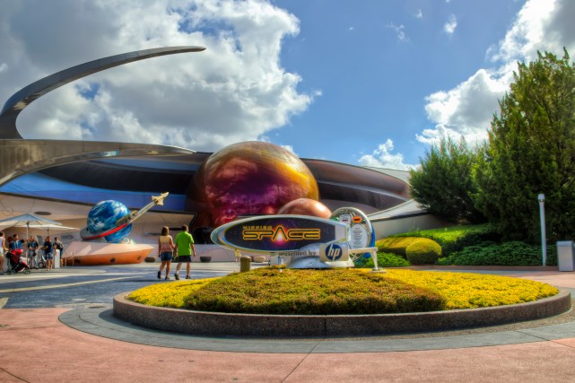 8225212811_b5b7f2d2d3_k